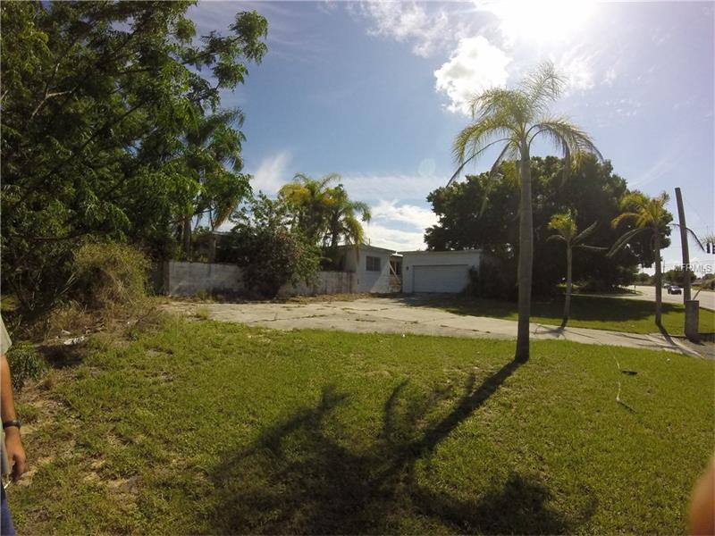 Large Church For Sale on 2.3 acres in Lake Wales, Florida $279,000