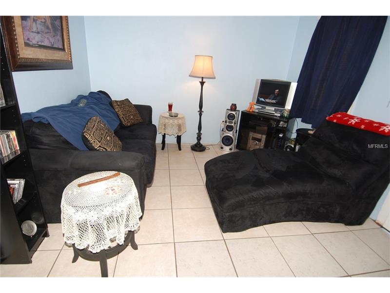 6 to 7 Unit Apt / Motel - St.Petersburg Beach - Retire and Live Off Rent $729,000