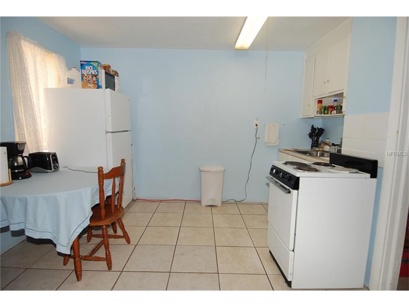 6 to 7 Unit Apt / Motel - St.Petersburg Beach - Retire and Live Off Rent $729,000