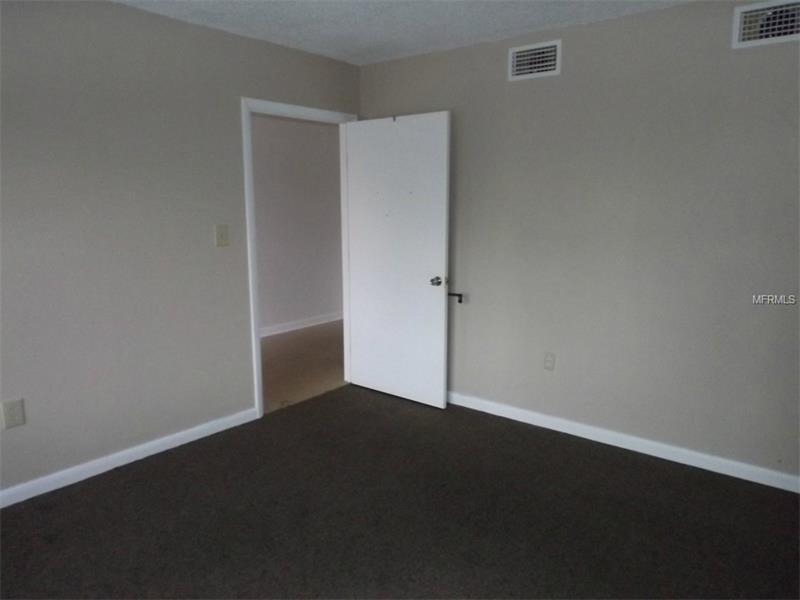 Commercial Building For Sale - 6 Offices - Leesburg - Orlando $185,000