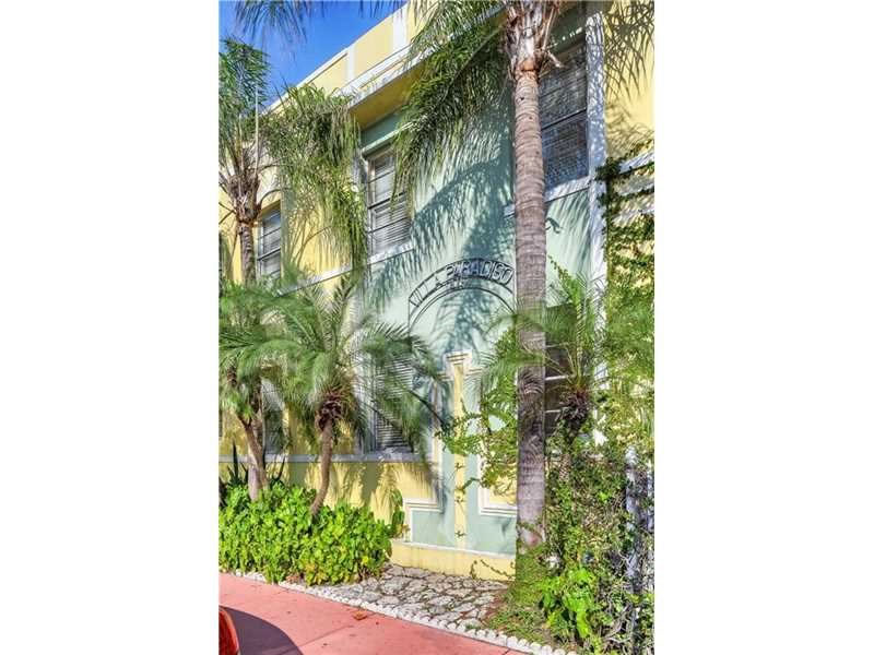 South Beach 17 Suite Art Deco Hotel - Miami Beach - $8,500,000
