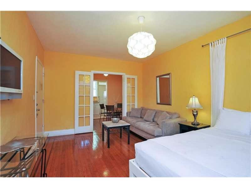 South Beach 17 Suite Art Deco Hotel - Miami Beach - $8,500,000