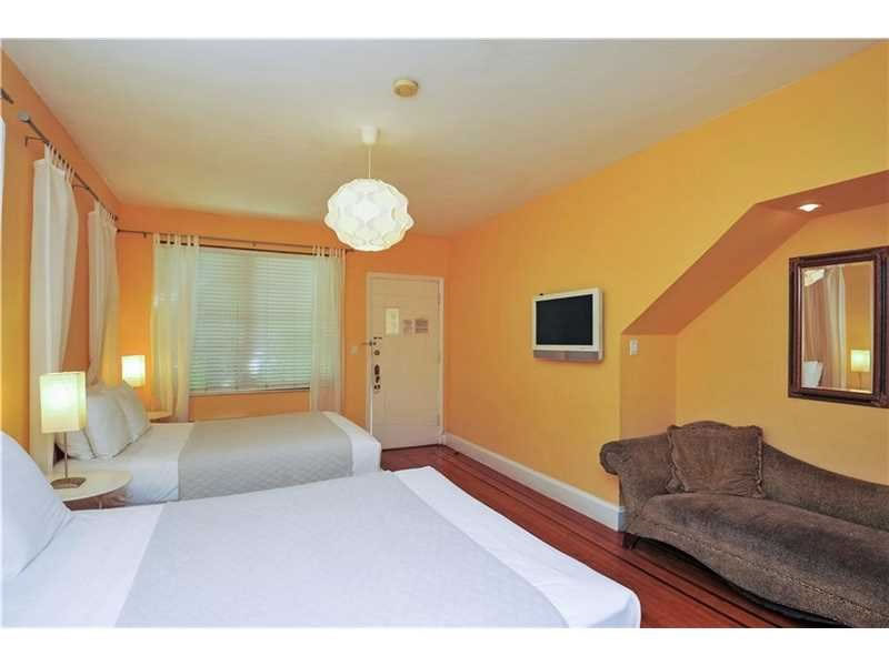 South Beach 17 Suite Art Deco Hotel - Miami Beach - $8,500,000