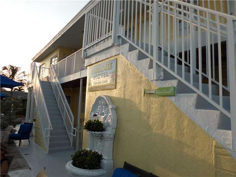 Beachfront Hotel For Sale - Hollywood Beach - 13 Units - $3,695,000