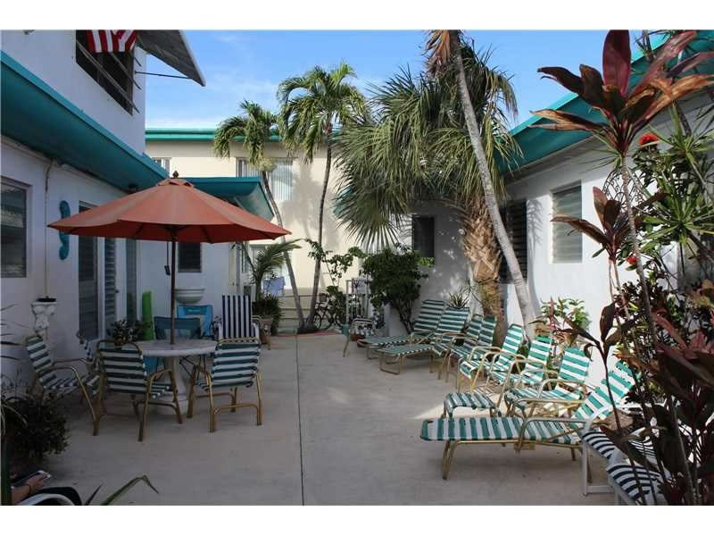 Hollywood Beach Hotel For Sale - 13 Units - 1 block from the beach and Margaritaville - $2,950,000