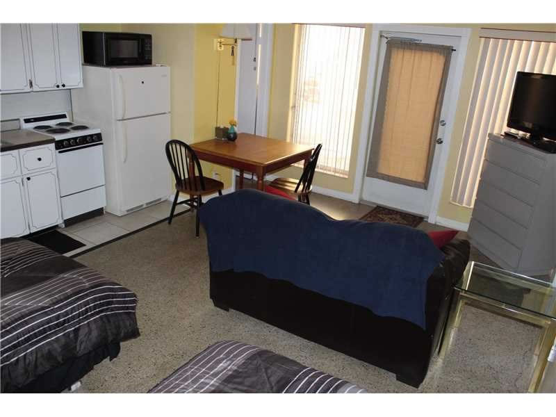 Hollywood Beach Hotel For Sale - 13 Units - 1 block from the beach and Margaritaville - $2,950,000