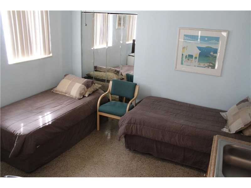Hollywood Beach Hotel For Sale - 13 Units - 1 block from the beach and Margaritaville - $2,950,000