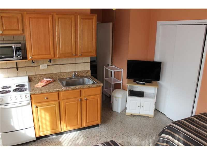 Hollywood Beach Hotel For Sale - 13 Units - 1 block from the beach and Margaritaville - $2,950,000