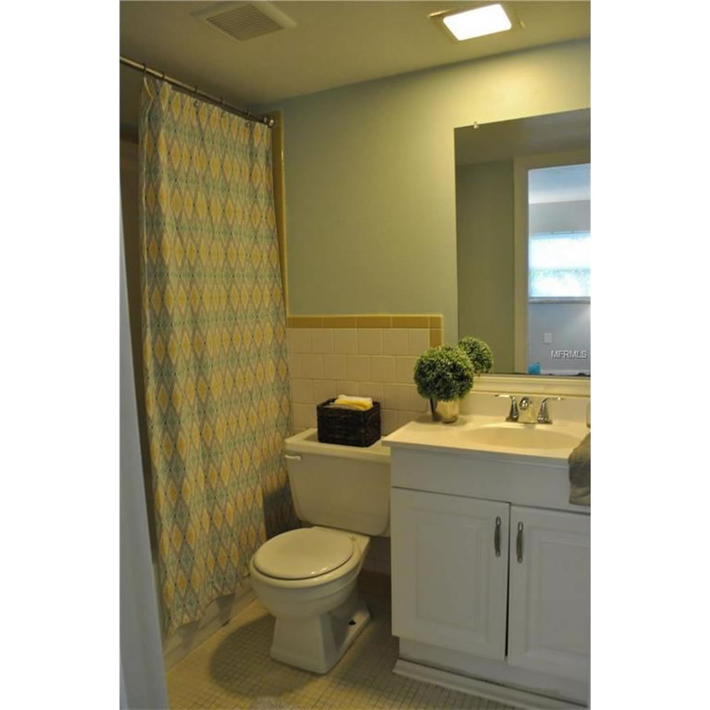 12 Unit Apartment Building For Sale in Orlando, FL - $1,500,000