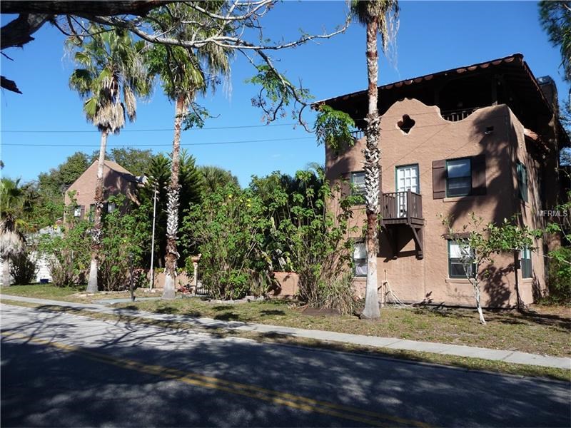 11 Unit Apartment Building For Sale In Sarasota, FL - $900,000