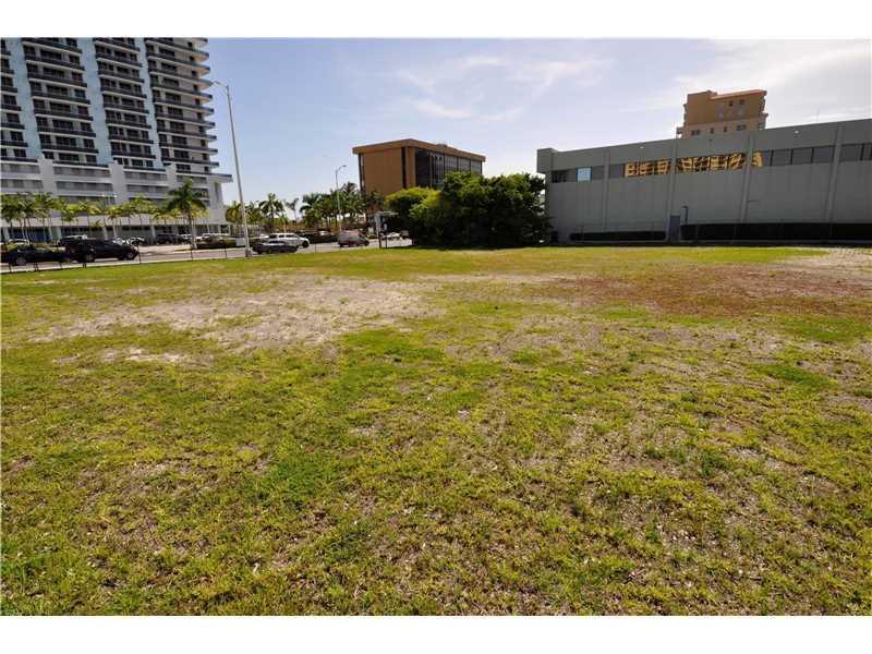 Waterfont Developer Site in North Bay Village - Miami Beach - $8,500,000