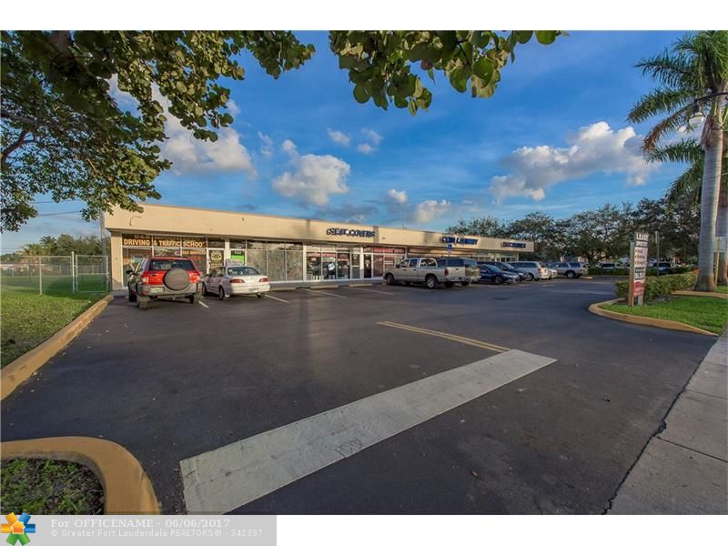 Shopping Center - 20,200 sq ft in Plantation, FL - $2,250,000