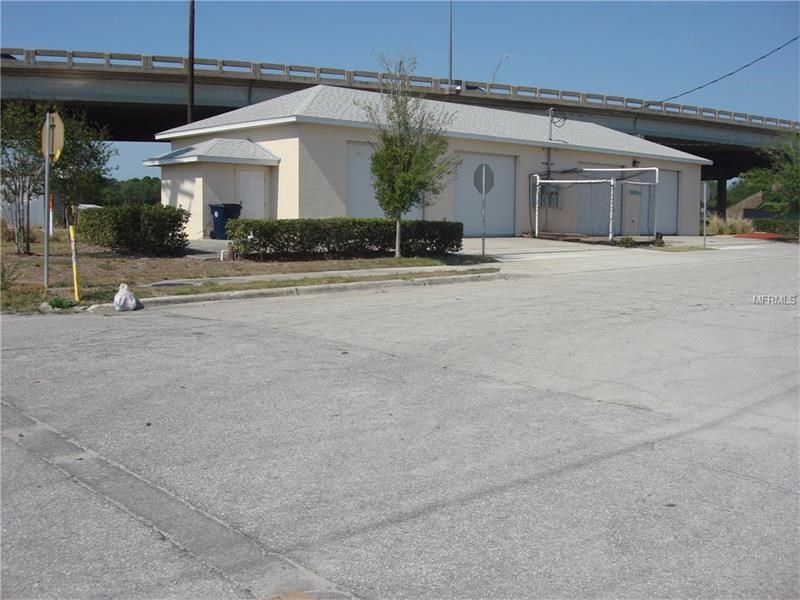 Industrial Building with Warehouse Storage in Auburndale, FL - $170,000 


 