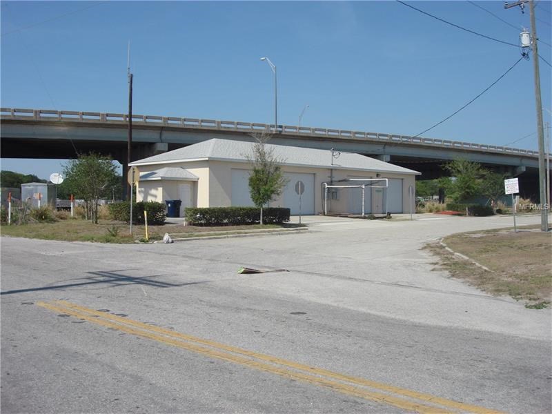 Industrial Building with Warehouse Storage in Auburndale, FL - $170,000