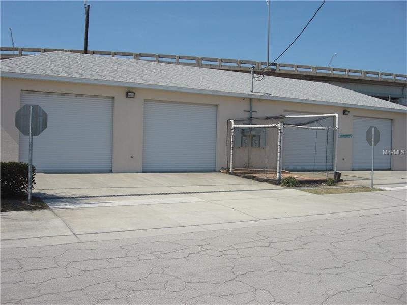 Industrial Building with Warehouse Storage in Auburndale, FL - $170,000