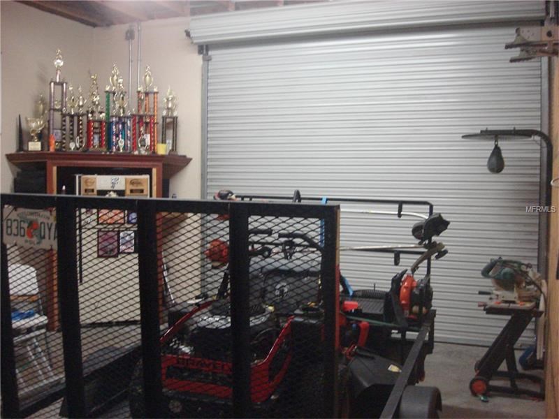 Industrial Building with Warehouse Storage in Auburndale, FL - $170,000