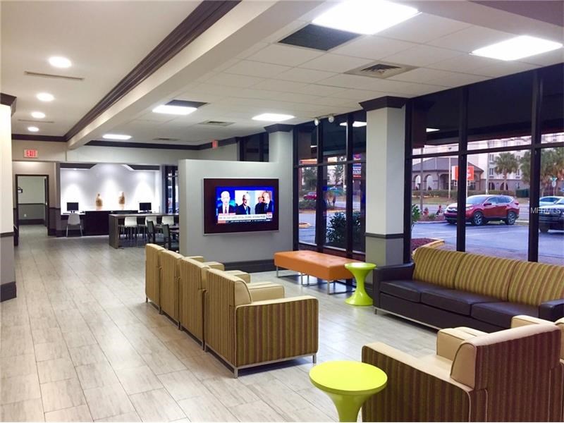 168 Room Hotel near Orlando International Airport remodeled in 2017 - $9,900,000