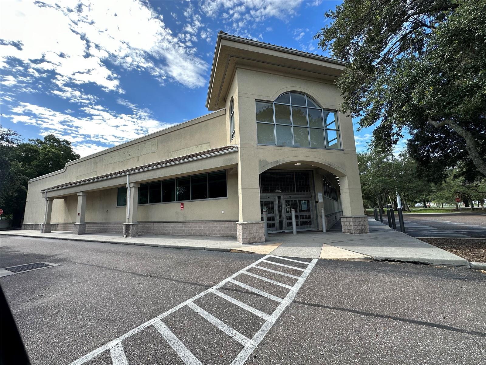 Large Commercial Storefront in Tampa, Florida - perfect for Church, School or Daycare