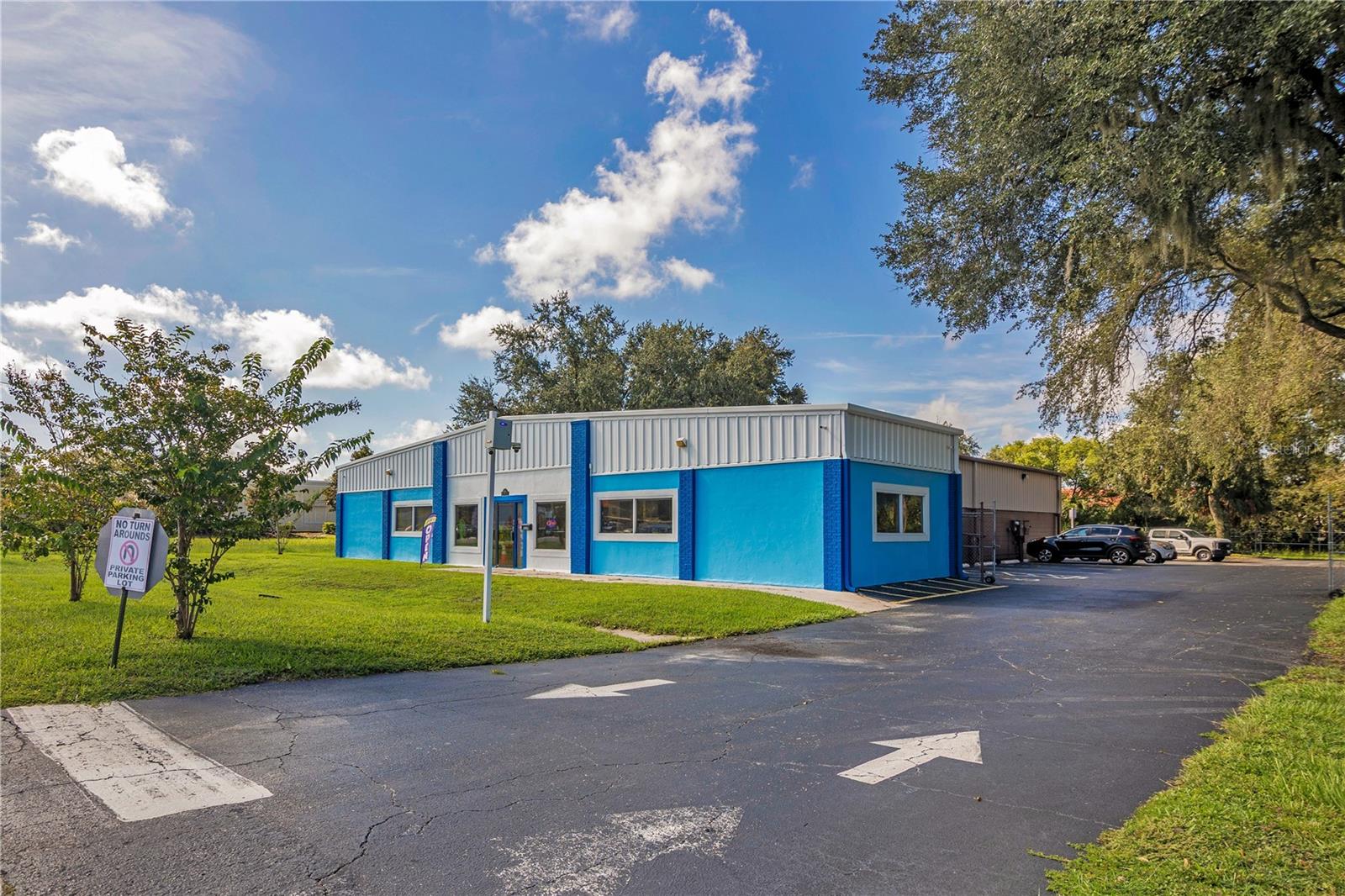 Large Commercial Building For Sale In Apopka, FL - Great For a Church - $2,600,000 Large Commercial Building For Sale In Apopka, FL - Great For a Church - $2,600,000