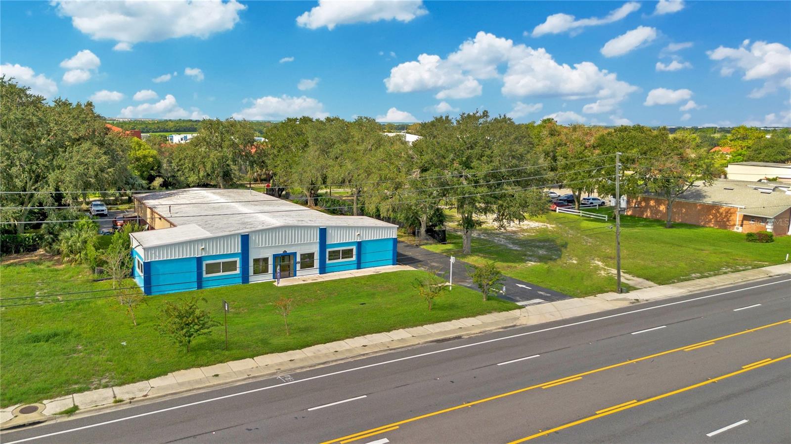 Large Commercial Building For Sale In Apopka, FL - Great For a Church - $2,600,000 Large Commercial Building For Sale In Apopka, FL - Great For a Church - $2,600,000